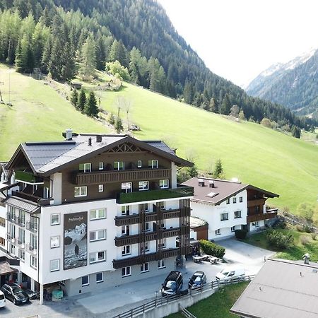 Aktivhotel Feichtner Hof Kaunertal Extérieur photo